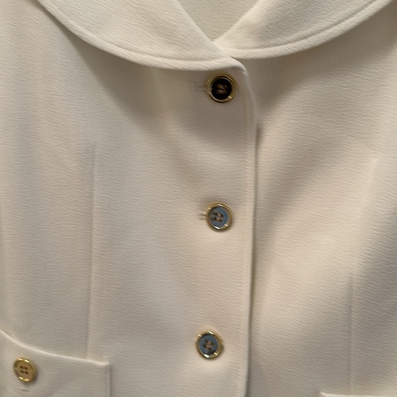 Woman’s Nipon Boutique Vanilla Color Suit - Picture 2 of 11